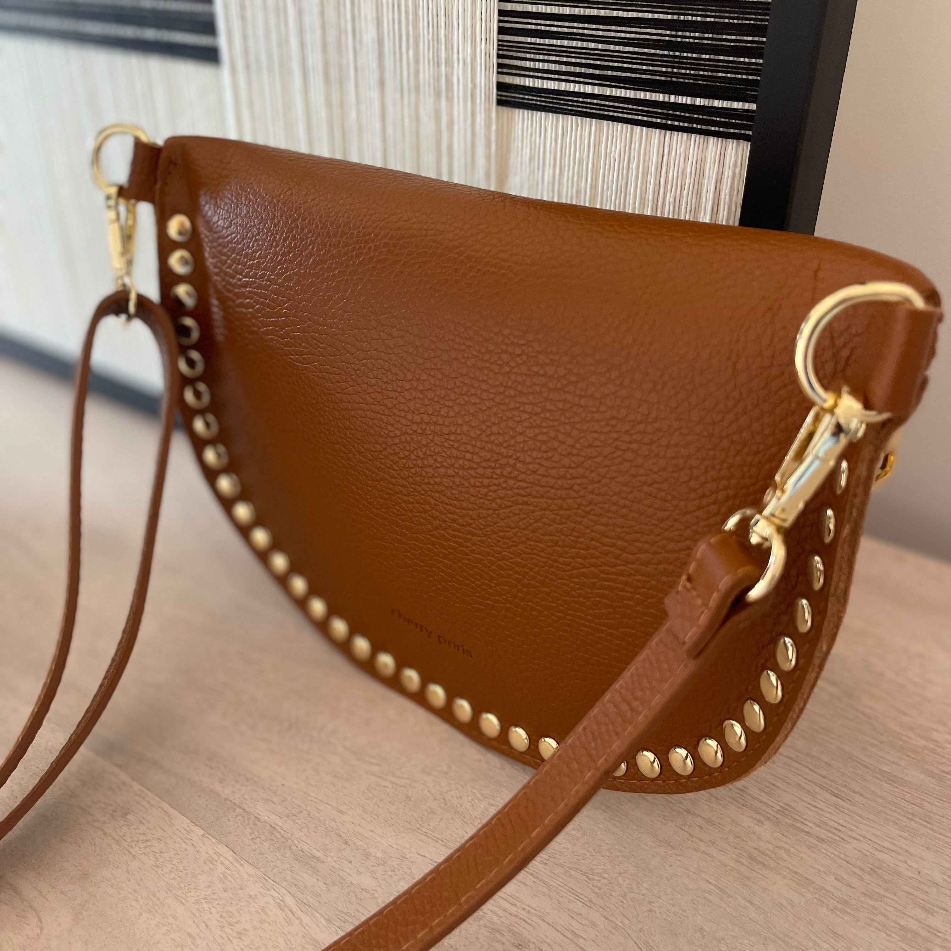 Isabel Leather Moonbag